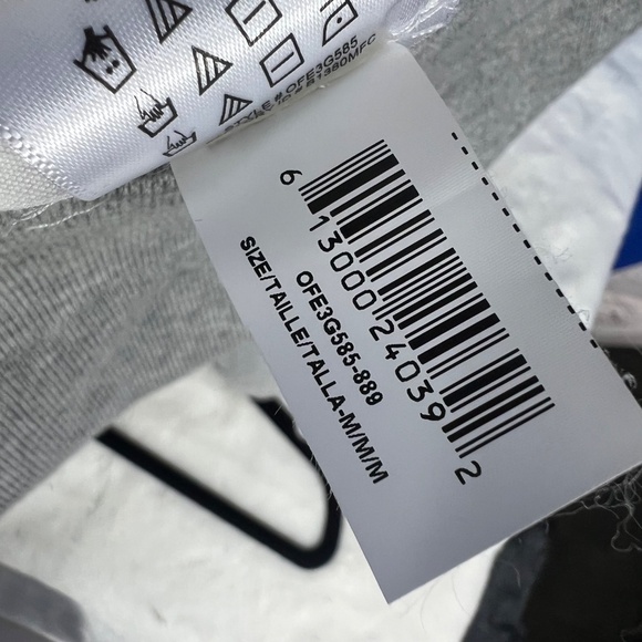 🔥2/$10 |•BCBGENRATION•| Grey Soft Knit Wrap Skirt Size Medium - Picture 5 of 5